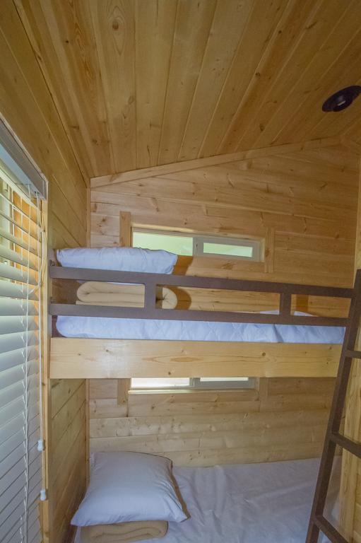 Lake Of The Springs Camping Resort Cottage 1 Oregon House Habitación foto